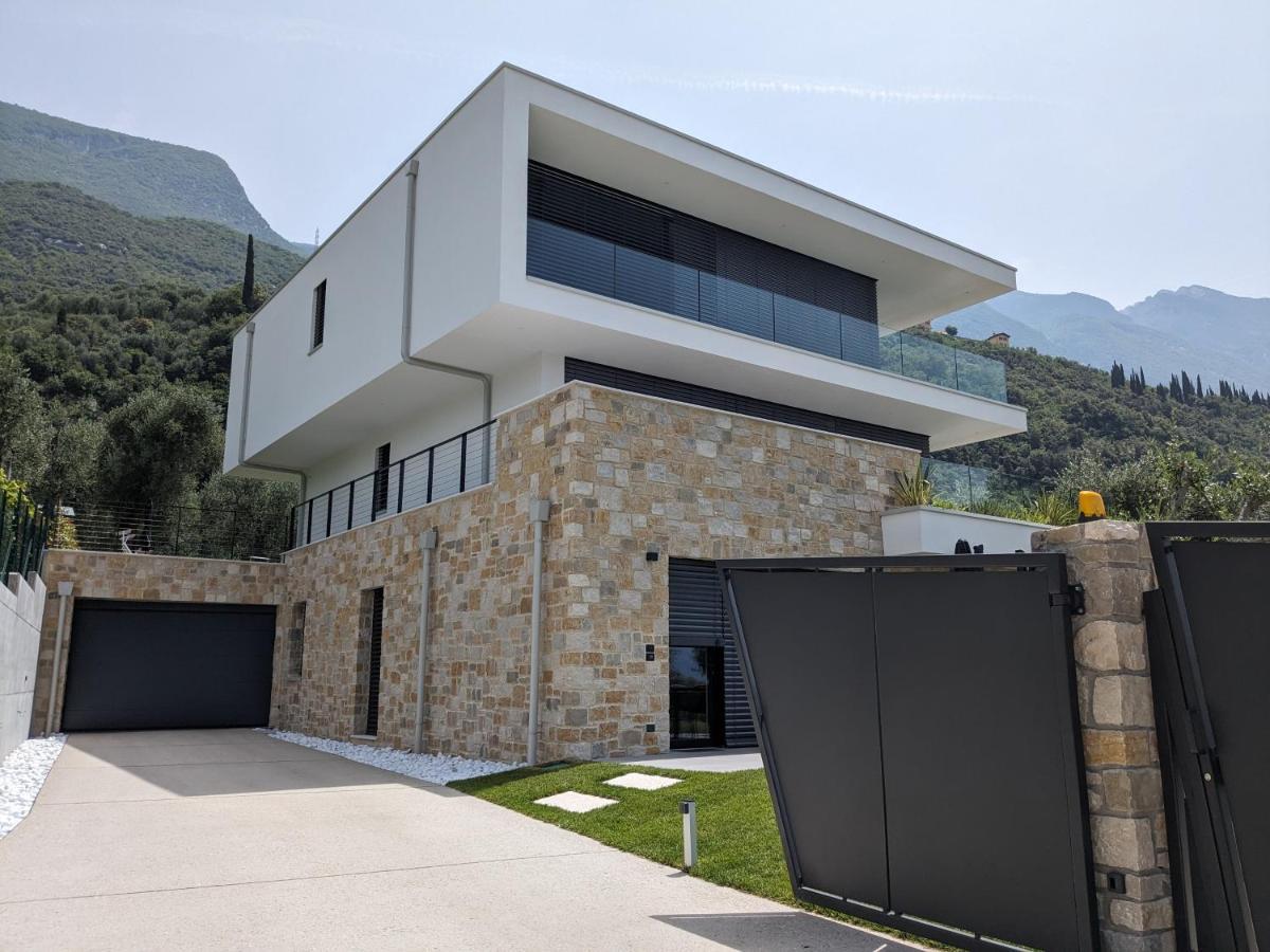 Olivo Luxury Apartments Malcesine Exterior photo