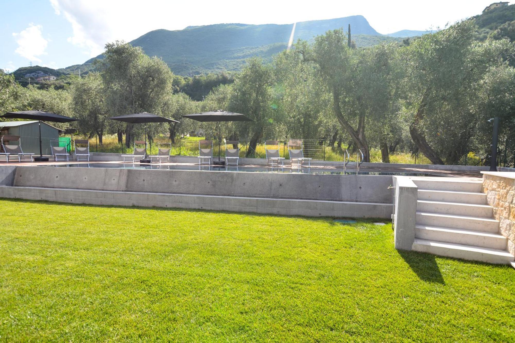 Olivo Luxury Apartments Malcesine Exterior photo