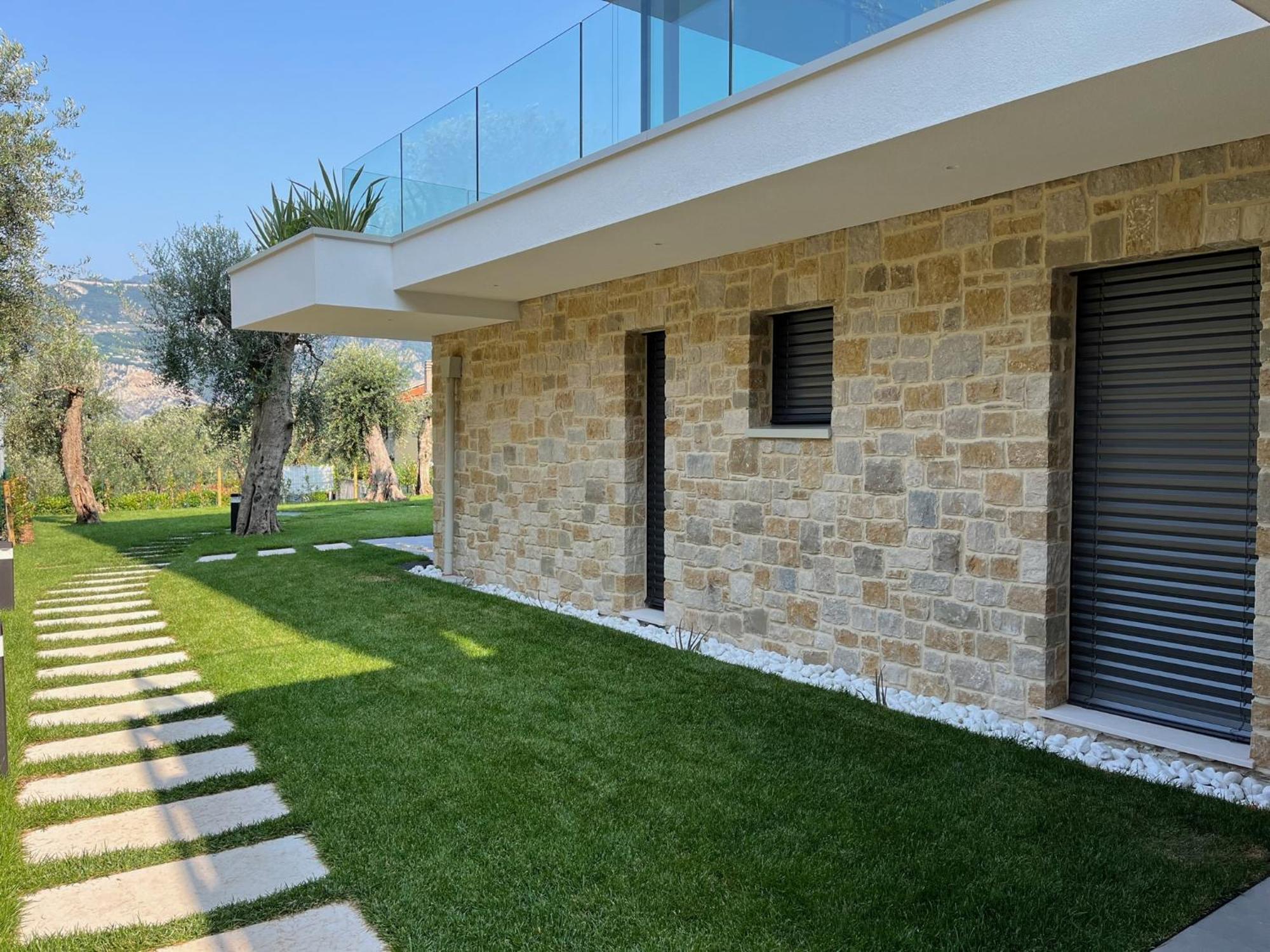 Olivo Luxury Apartments Malcesine Exterior photo